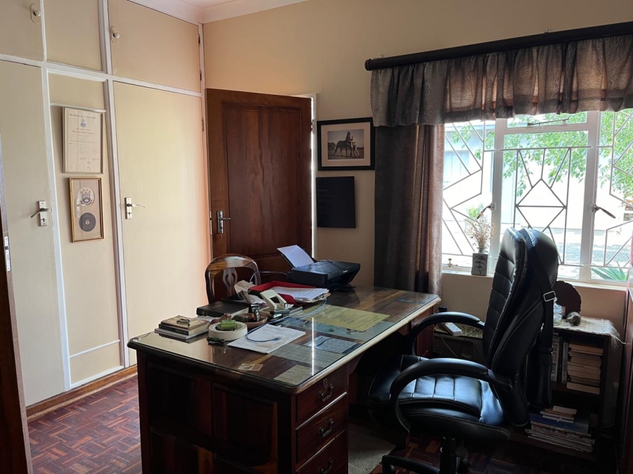 5 Bedroom Property for Sale in Theunissen Free State